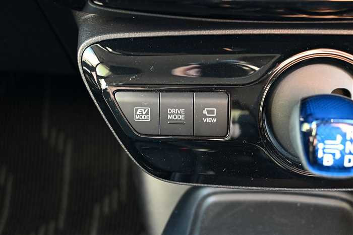 2022 Toyota Prius 6AA-ZVW51 (UW-69d9fa0ae4ff4)[18]