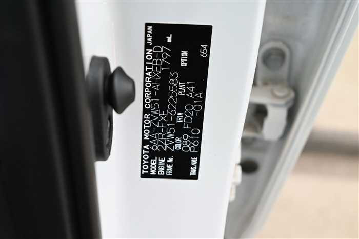 2022 Toyota Prius 6AA-ZVW51 (UW-69d9fa0ae4ff4)[28]