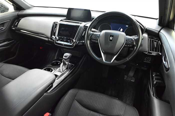 2019 Toyota Crown Hybrid 6AA-AZSH20 (UW-69d9fa0b323b7)[7]