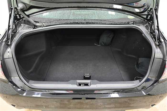 2019 Toyota Crown Hybrid 6AA-AZSH20 (UW-69d9fa0b323b7)[9]