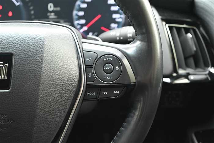 2019 Toyota Crown Hybrid 6AA-AZSH20 (UW-69d9fa0b323b7)[19]