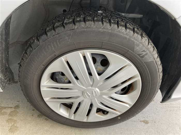 2019 Honda Fit DBA-GK4 (UW-69d9fa0b5f5ac)[7]