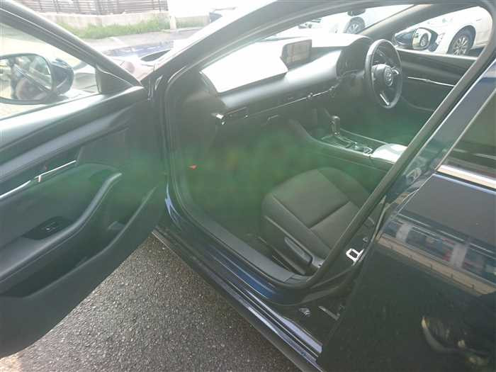 2024 Mazda Mazda3 BP8R (UW-69f5a9e57347e)[11]