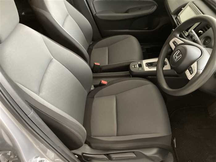 2022 Honda Fit 6BA-GR1 (UW-69d9fa0d5bf71)[9]