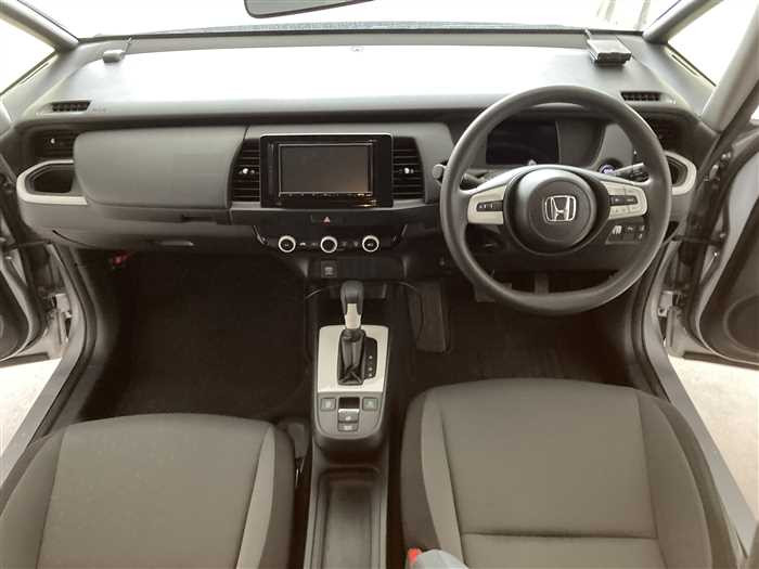 2022 Honda Fit 6BA-GR1 (UW-69d9fa0d5bf71)[15]