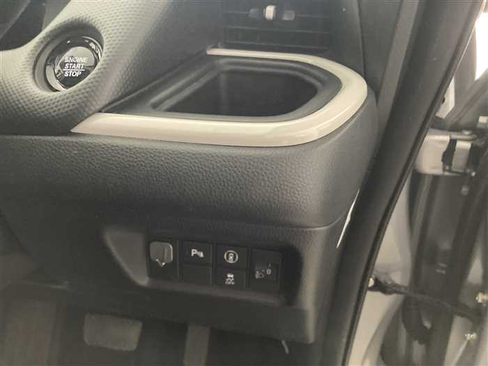 2022 Honda Fit 6BA-GR1 (UW-69d9fa0d5bf71)[17]