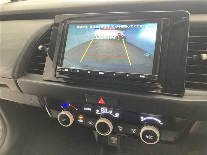 2022 Honda Fit 6BA-GR1 (UW-69d9fa0d5bf71)[19]