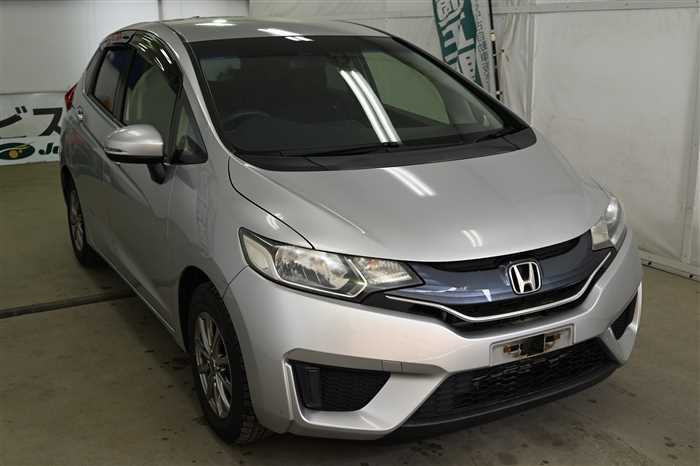 2015 Honda Fit DBA-GK3 (UW-69d9fa0e556de)[2]