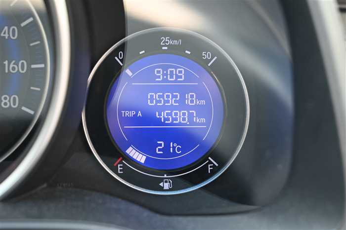 2015 Honda Fit DBA-GK3 (UW-69d9fa0e556de)[20]