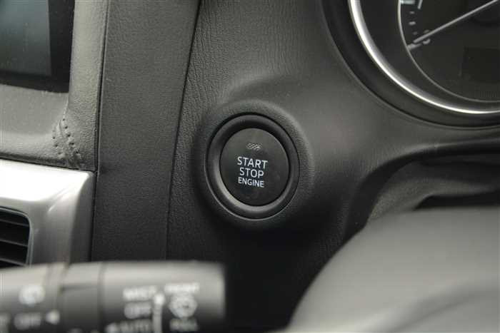 2016 Mazda CX-5 DBA-KEEFW (UW-69f5a9e5afc16)[17]
