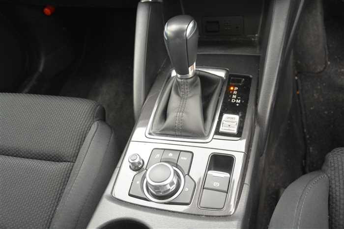 2016 Mazda CX-5 DBA-KEEFW (UW-69f5a9e5afc16)[19]