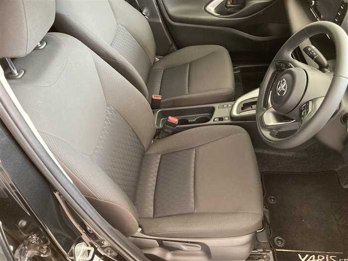 2021 Toyota Yaris Cross 5BA-MXPB10 (UW-69d9fa0ea2035)[9]