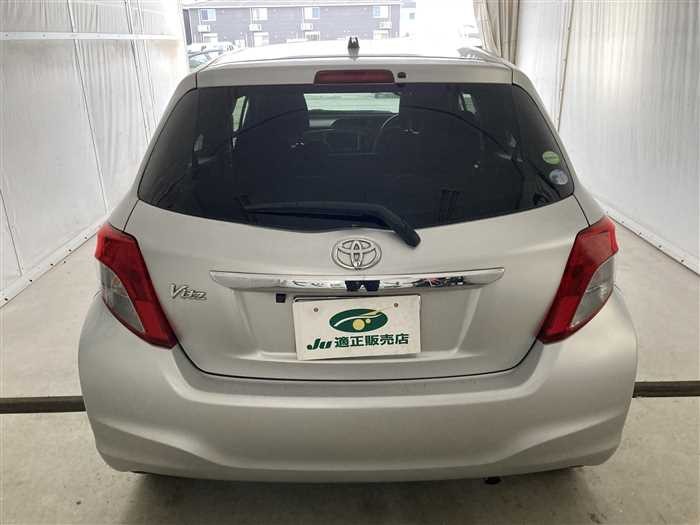 2013 Toyota Vitz DBA-NSP130 (UW-69d9fa0fd94e5)[5]