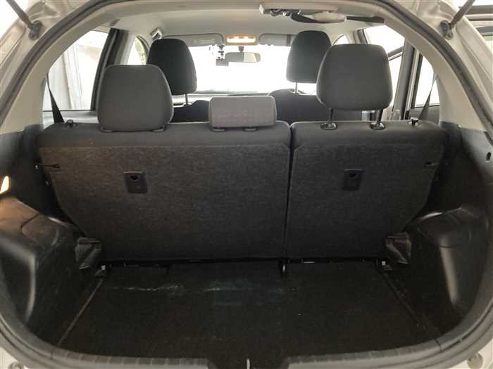 2013 Toyota Vitz DBA-NSP130 (UW-69d9fa0fd94e5)[11]