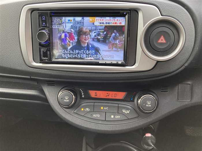 2013 Toyota Vitz DBA-NSP130 (UW-69d9fa0fd94e5)[19]