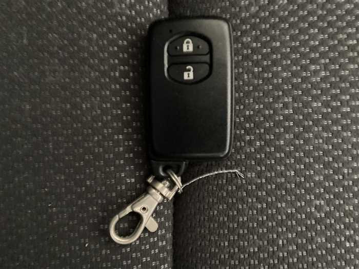 2013 Toyota Vitz DBA-NSP130 (UW-69d9fa0fd94e5)[20]