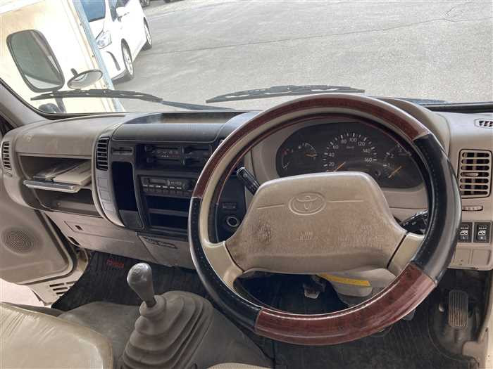 2011 Toyota Dyna LDF-KDY231 (UW-69d9fa1085778)[17]