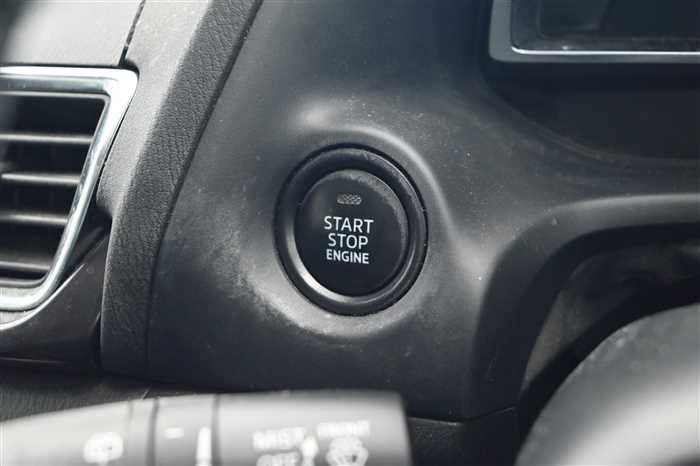 2018 Mazda Axela dba-BM5FS (UW-69f5a9eb20483)[14]