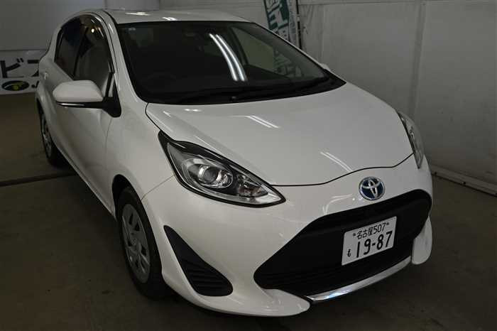 2021 Toyota Aqua 6AA-NHP10 (UW-69d9fa15a5c90)[2]