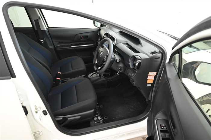 2021 Toyota Aqua 6AA-NHP10 (UW-69d9fa15a5c90)[6]