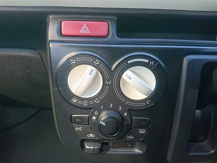 2017 Suzuki Alto HA36S (UW-69d9fa1b3d486)[22]