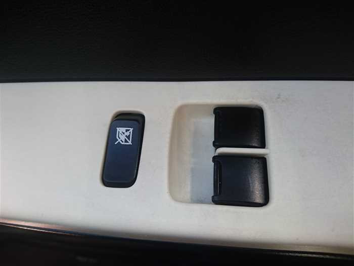 2016 Suzuki Alto HA36S (UW-69d9fa1cd5c86)[24]