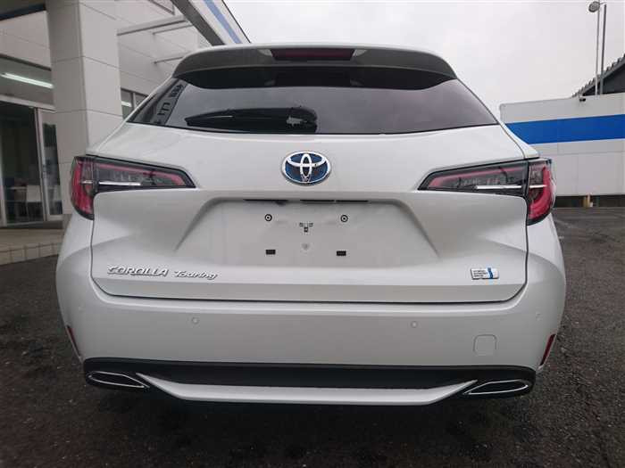 2022 Toyota Corolla Touring Wagon ZWE211W (UW-69d9fa1cd6fe3)[6]