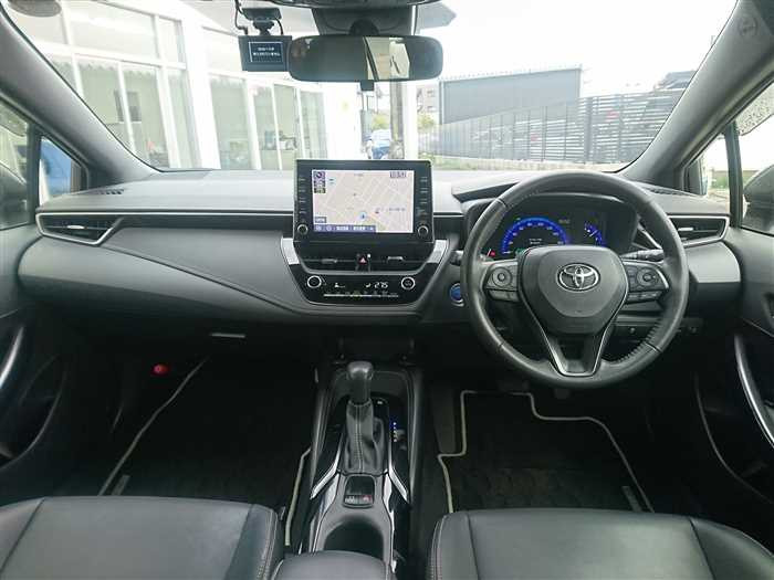 2022 Toyota Corolla Touring Wagon ZWE211W (UW-69d9fa1cd6fe3)[15]