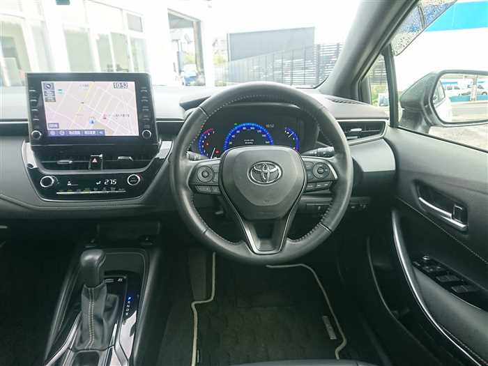 2022 Toyota Corolla Touring Wagon ZWE211W (UW-69d9fa1cd6fe3)[16]