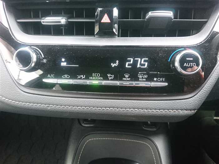 2022 Toyota Corolla Touring Wagon ZWE211W (UW-69d9fa1cd6fe3)[20]