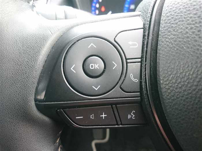 2022 Toyota Corolla Touring Wagon ZWE211W (UW-69d9fa1cd6fe3)[24]