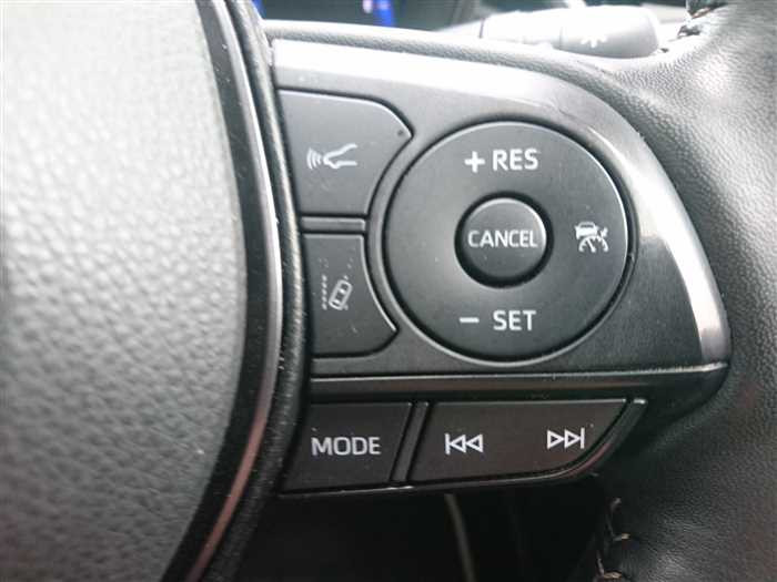 2022 Toyota Corolla Touring Wagon ZWE211W (UW-69d9fa1cd6fe3)[25]