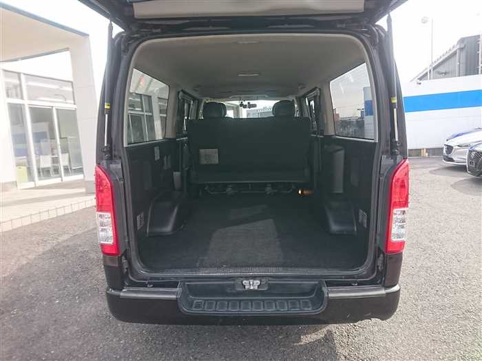 2016 Toyota Regiusace Van KDH201V (UW-69d9fa1d7bf28)[13]