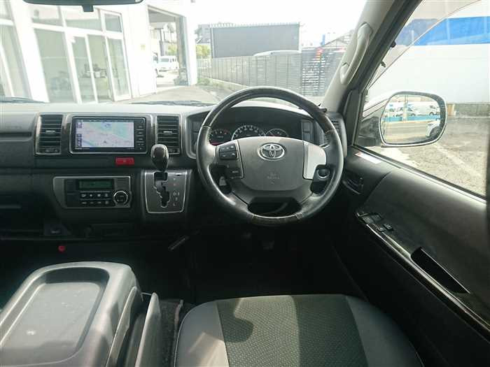 2016 Toyota Regiusace Van KDH201V (UW-69d9fa1d7bf28)[19]