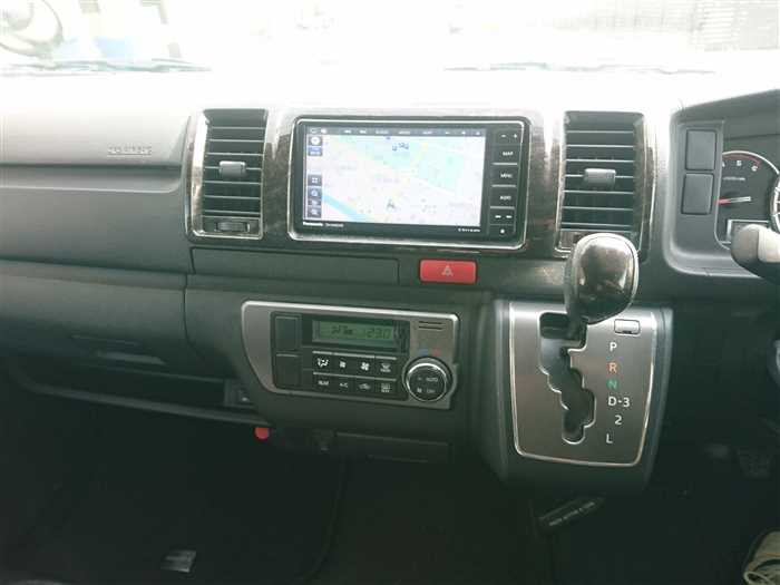 2016 Toyota Regiusace Van KDH201V (UW-69d9fa1d7bf28)[20]