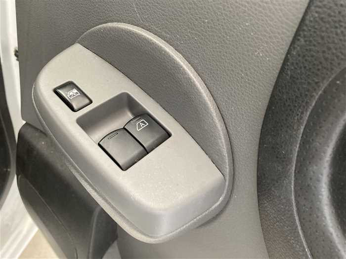 2021 Nissan NV200 Vanette DBF-VM20 (UW-69d9fa20055a3)[17]