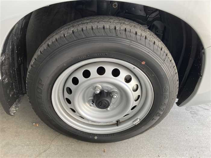 2024 Toyota Probox Van 6AE-NHP160V (UW-69d9fa20a489b)[7]