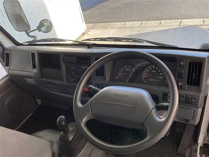 2015 Mazda Titan TRG-LHR85A (UW-69d9fa21aff13)[14]