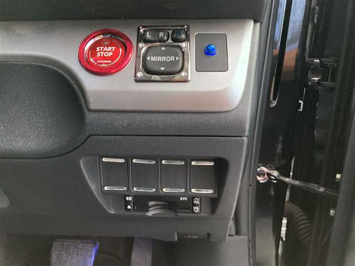 2011 Toyota Corolla Rumion DBA-ZRE152N (UW-69d9fa2250a1a)[17]