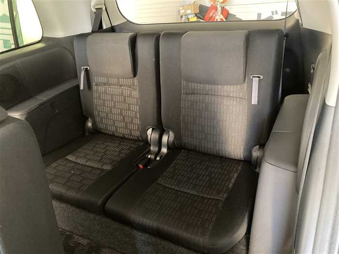 2012 Toyota Isis DBA-ZGM10W (UW-69d9fa2287310)[13]