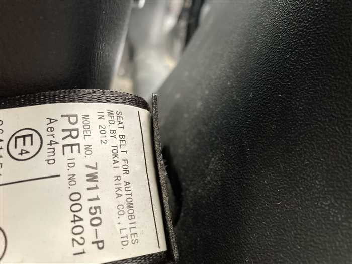 2012 Toyota Isis DBA-ZGM10W (UW-69d9fa2287310)[24]