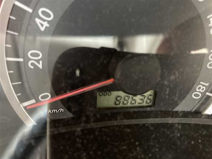 2012 Toyota Isis DBA-ZGM10W (UW-69d9fa2287310)[25]