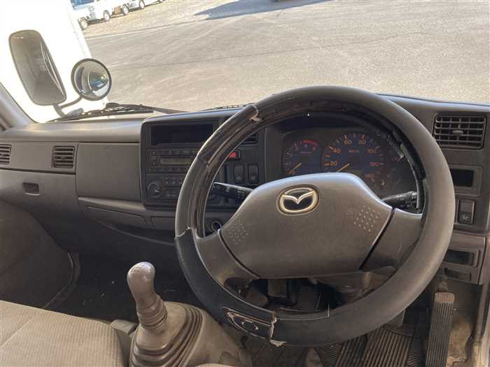 2001 Mazda Titan KK-WHF5T (UW-69d9fa27269ef)[13]