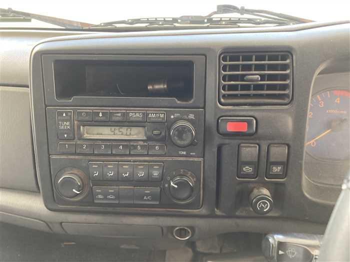 2001 Mazda Titan KK-WHF5T (UW-69d9fa27269ef)[16]