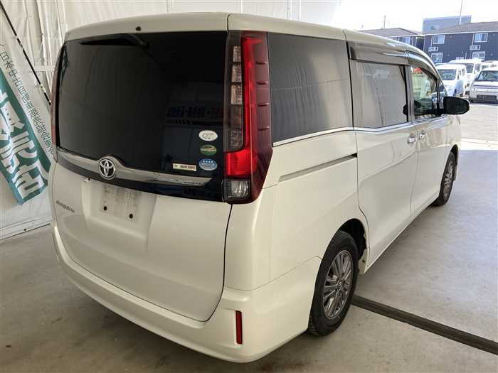 2016 Toyota Esquire DBA-ZRR80G (UW-69d9fa279a101)[1]
