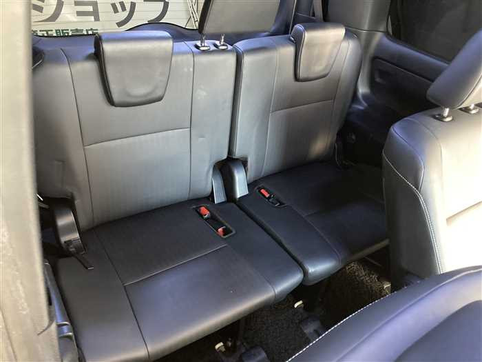 2016 Toyota Esquire DBA-ZRR80G (UW-69d9fa279a101)[11]