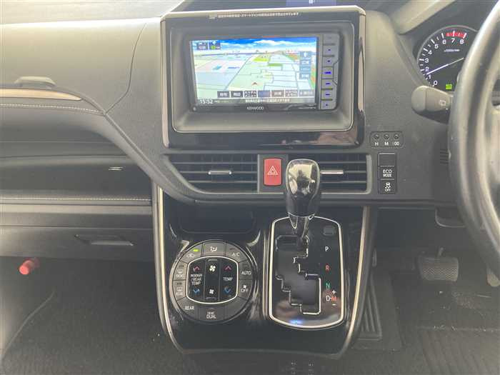 2016 Toyota Esquire DBA-ZRR80G (UW-69d9fa279a101)[20]