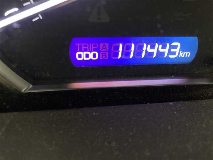 2016 Toyota Esquire DBA-ZRR80G (UW-69d9fa279a101)[26]