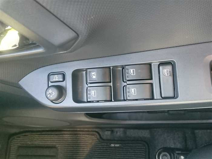 2023 Daihatsu Mira es LA360S (UW-69d9fa29e914c)[23]