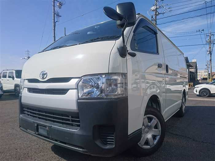 2020 Toyota Hiace Van GDH201V (UW-69d9fa2d26cde)[0]